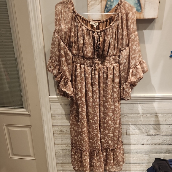 A Hint Of Blush Dresses & Skirts - NWT Hint Of Blush Women's Sz S Flowy Maxi Dress